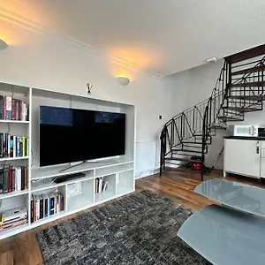 https://deluxe-1-bed-house-with-parking.hotels-newcastle-upon-tyne.com